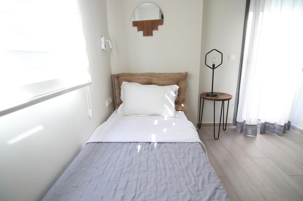Hanioti Suite Maisonette In Front Of The Sea 外观 照片