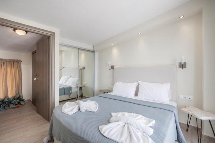Hanioti Suite Maisonette In Front Of The Sea 外观 照片
